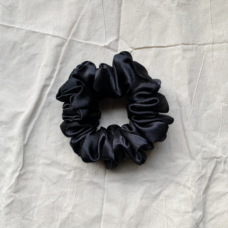 Noir Chunky Scrunchie
