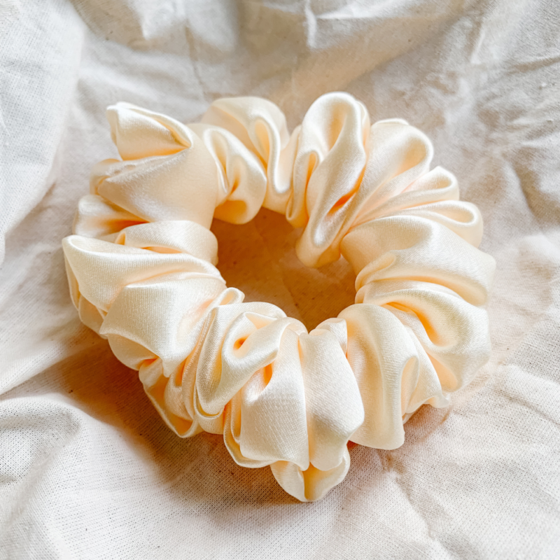 Oat Milk Chunky Scrunchie