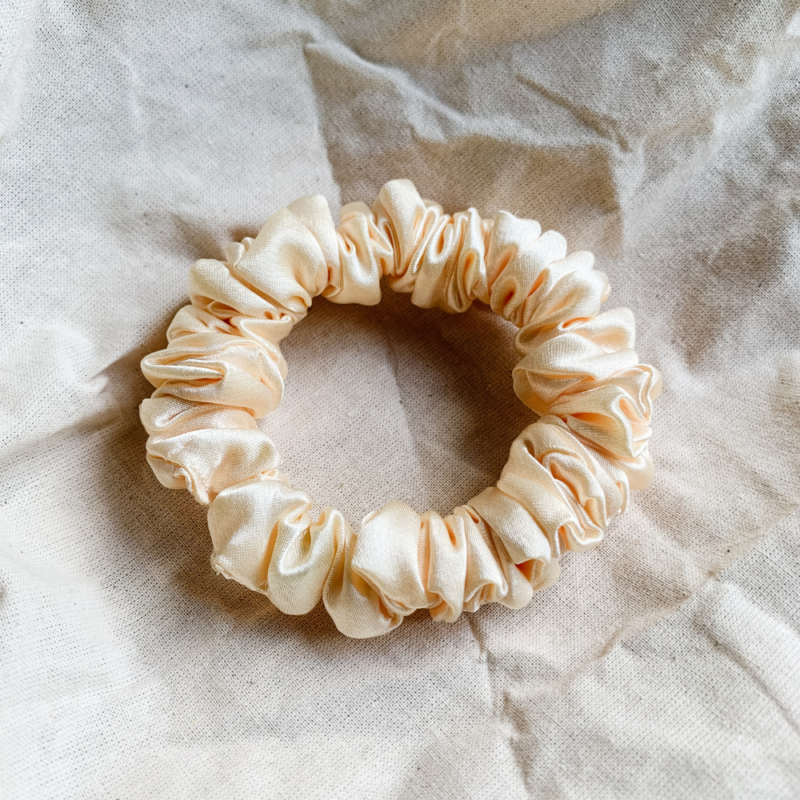 Oat Milk Petite Scrunchie